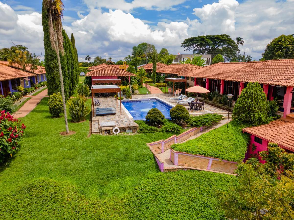 Hotel Campestre Solar De La Luna Albania  Luaran gambar